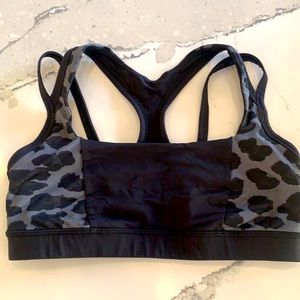 Lululemon sports bra - size 8